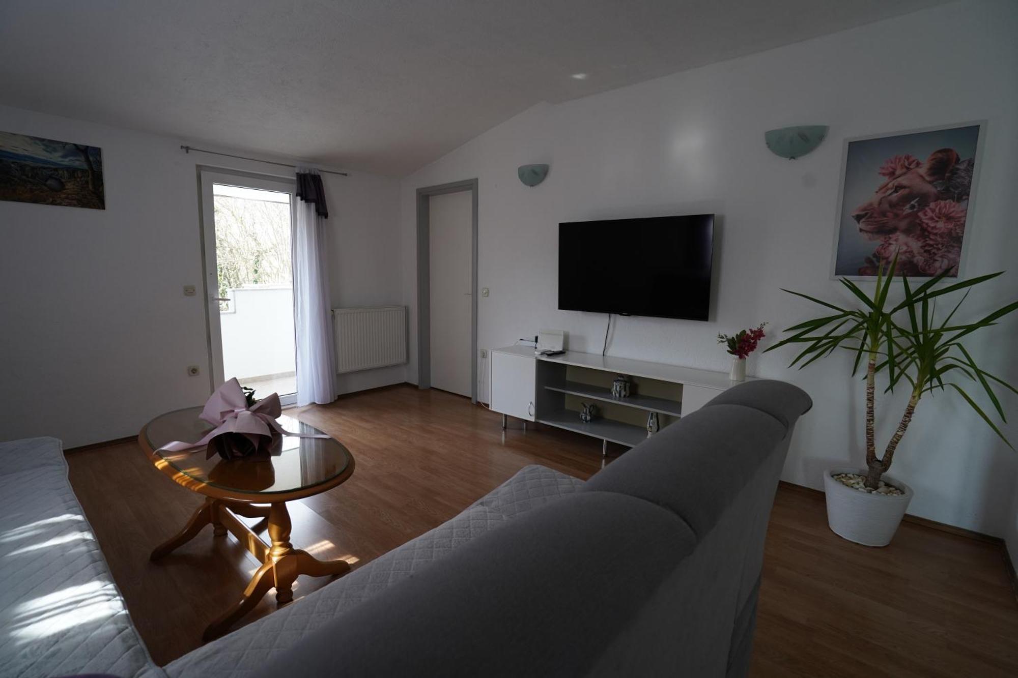 Apartman Marija Имотски Екстериор снимка